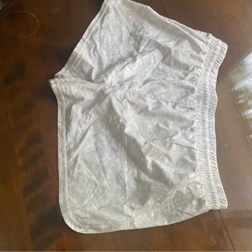 Avalanche Amsterdam Printed Shorts - Built-In Brief (For Women) Size L New - Picture 9 of 12